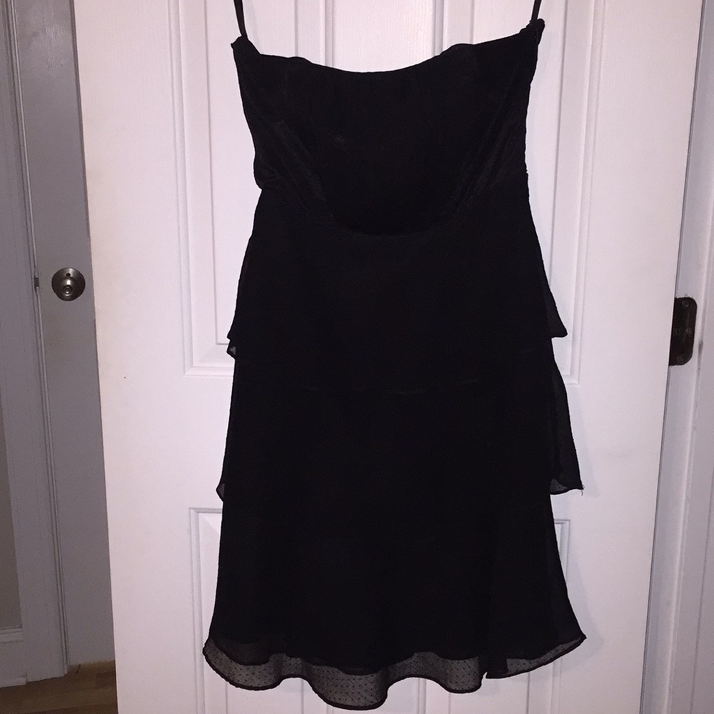 WhiteHouse/BlackMarket black strapless dress